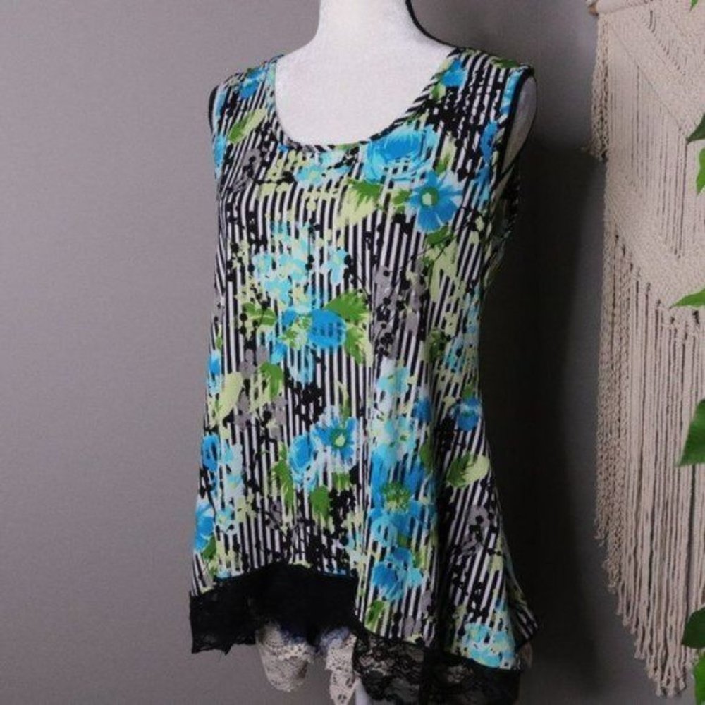 Boutique | Sleeveless Printed Lace Blouse